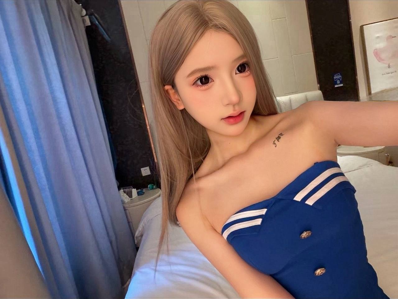 About gun series Tianhe Fang age 18 high 167 chest C tender sister girl passion